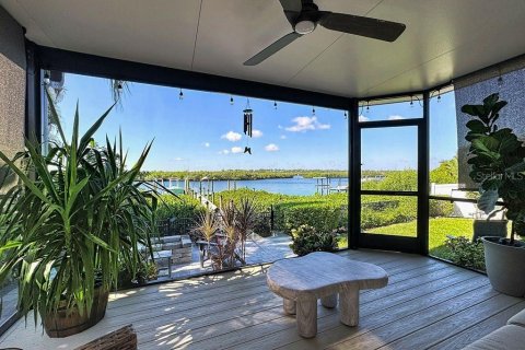 Villa ou maison à vendre à Bradenton, Floride: 4 chambres, 201.6 m2 № 2416684 - photo 14