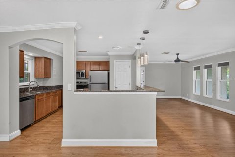 Villa ou maison à vendre à Tarpon Springs, Floride: 3 chambres, 198.35 m2 № 2279922 - photo 10