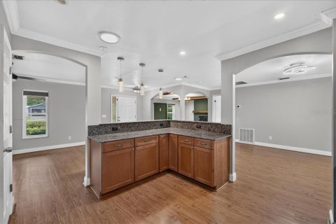 Villa ou maison à vendre à Tarpon Springs, Floride: 3 chambres, 198.35 m2 № 2279922 - photo 13
