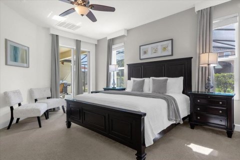 House in Davenport, Florida 6 bedrooms, 289.58 sq.m. № 2108695 - photo 9