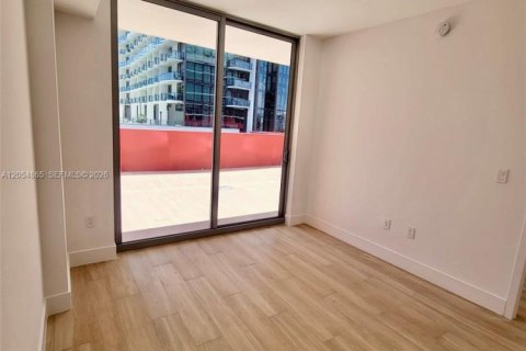 Condo in Miami, Florida, 1 bedroom  № 2180813 - photo 14