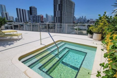 Condo in Miami, Florida, 1 bedroom  № 2180813 - photo 22