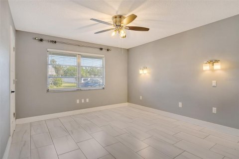 Copropriété à vendre à Sarasota, Floride: 2 chambres, 113.71 m2 № 1719647 - photo 22