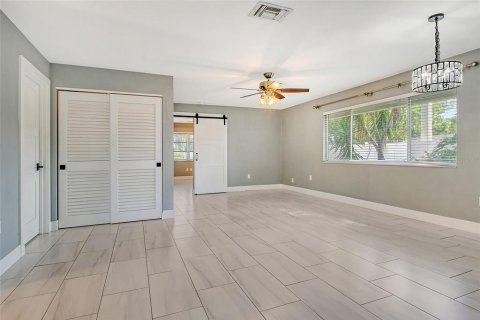 Copropriété à vendre à Sarasota, Floride: 2 chambres, 113.71 m2 № 1719647 - photo 18