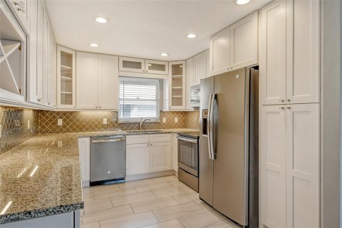 Copropriété à vendre à Sarasota, Floride: 2 chambres, 113.71 m2 № 1719647 - photo 9