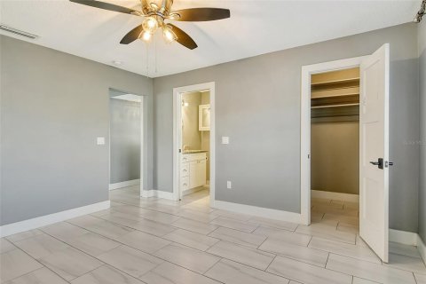 Copropriété à vendre à Sarasota, Floride: 2 chambres, 113.71 m2 № 1719647 - photo 24