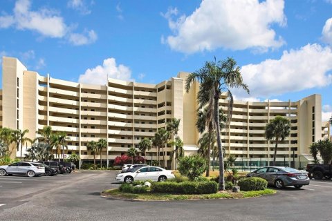Condo in Hudson, Florida, 1 bedroom  № 2165934 - photo 27