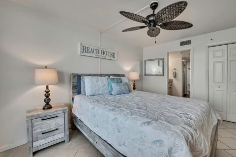 Condo in Hudson, Florida, 1 bedroom  № 2165934 - photo 18