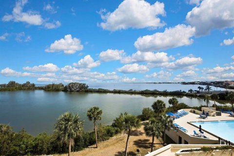 Condo in Hudson, Florida, 1 bedroom  № 2165934 - photo 25