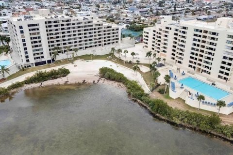 Condo in Hudson, Florida, 1 bedroom  № 2165934 - photo 30