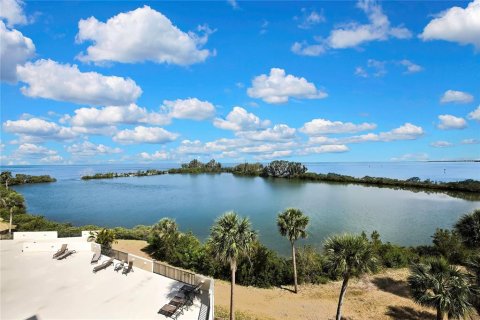 Condo in Hudson, Florida, 1 bedroom  № 2165934 - photo 24