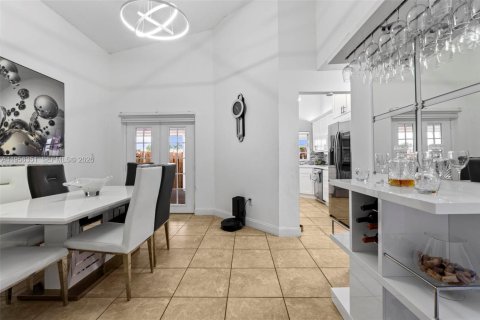 Casa en venta en Miami, Florida, 3 dormitorios, 136.01 m2 № 2011295 - foto 6