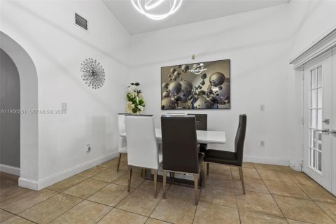 Casa en venta en Miami, Florida, 3 dormitorios, 136.01 m2 № 2011295 - foto 7