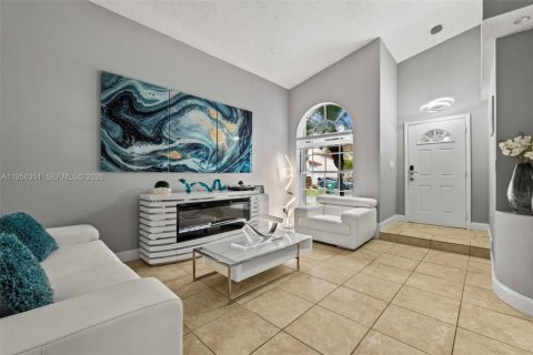Casa en venta en Miami, Florida, 3 dormitorios, 136.01 m2 № 2011295 - foto 4