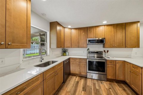 Villa ou maison à vendre à Maitland, Floride: 4 chambres, 176.98 m2 № 2398655 - photo 5