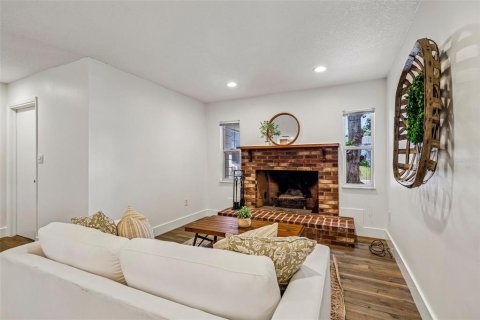 Villa ou maison à vendre à Maitland, Floride: 4 chambres, 176.98 m2 № 2398655 - photo 9