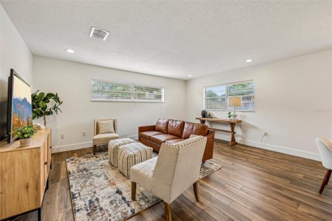 Villa ou maison à vendre à Maitland, Floride: 4 chambres, 176.98 m2 № 2398655 - photo 14
