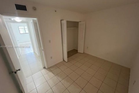 Copropriété à louer à Miami, Floride: 3 chambres, 96.62 m2 № 2042274 - photo 9