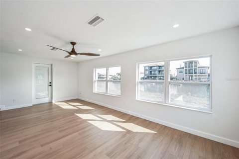 Villa ou maison à vendre à Hernando Beach, Floride: 3 chambres, 140.1 m2 № 1334604 - photo 8