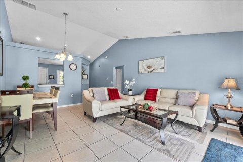House in Davenport, Florida 3 bedrooms, 115.11 sq.m. № 1803023 - photo 5