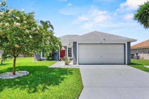 House in Davenport, Florida 3 bedrooms, 115.11 sq.m. № 1803023 - photo 1