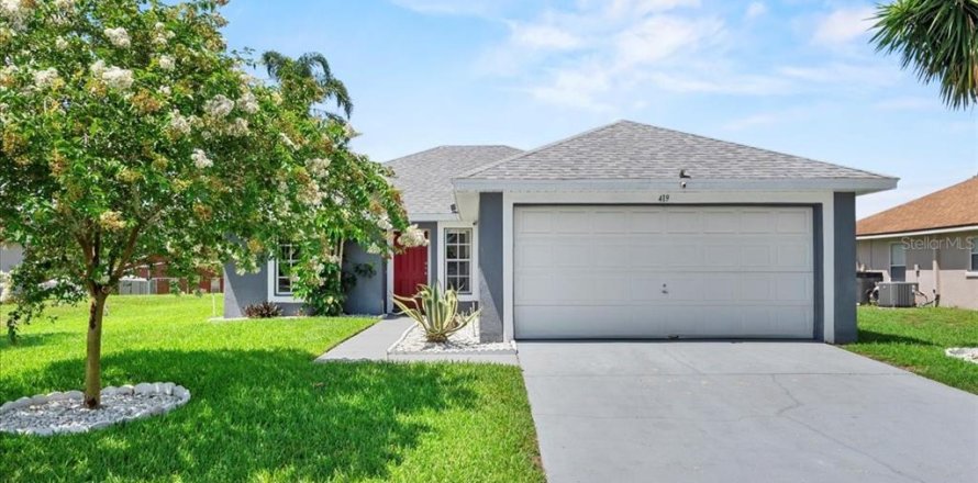 House in Davenport, Florida 3 bedrooms, 115.11 sq.m. № 1803023