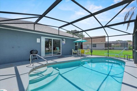 House in Davenport, Florida 3 bedrooms, 115.11 sq.m. № 1803023 - photo 27
