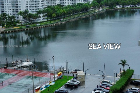 Condominio en venta en Aventura, Florida, 2 dormitorios, 149.11 m2 № 2035176 - foto 15