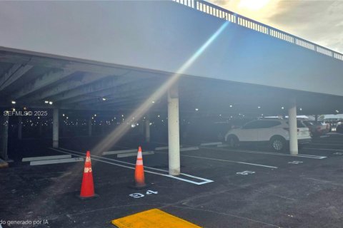 Condominio en venta en Aventura, Florida, 2 dormitorios, 149.11 m2 № 2035176 - foto 12