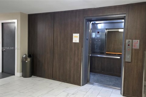 Condominio en venta en Aventura, Florida, 2 dormitorios, 149.11 m2 № 2035176 - foto 25