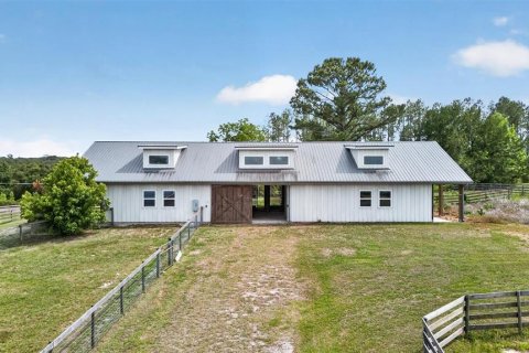 House in Alachua, Florida 3 bedrooms, 204.01 sq.m. № 2230709 - photo 28