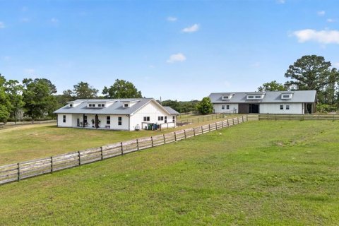 House in Alachua, Florida 3 bedrooms, 204.01 sq.m. № 2230709