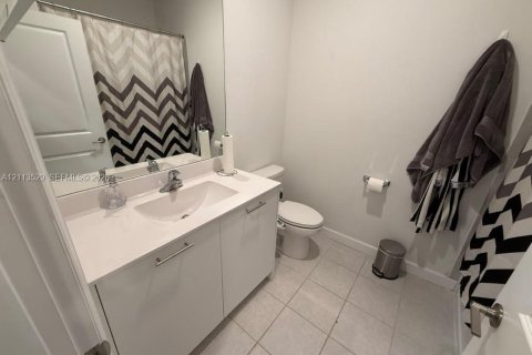 Adosado en venta en Miami, Florida, 4 dormitorios, 169.08 m2 № 2434067 - foto 29