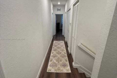 Adosado en venta en Miami, Florida, 4 dormitorios, 169.08 m2 № 2434067 - foto 26