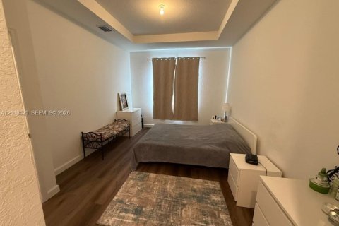 Adosado en venta en Miami, Florida, 4 dormitorios, 169.08 m2 № 2434067 - foto 17