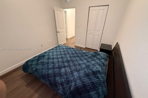 Adosado en venta en Miami, Florida, 4 dormitorios, 169.08 m2 № 2434067 - foto 25