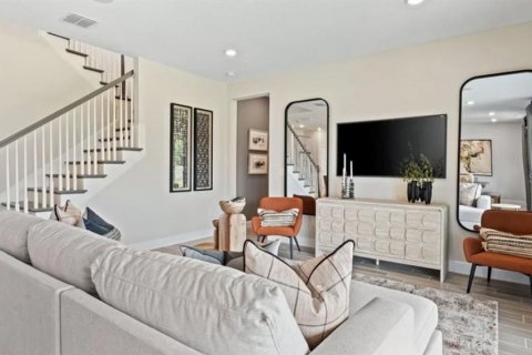 House in New Smyrna Beach, Florida 5 bedrooms, 296.45 sq.m. № 1907839 - photo 5