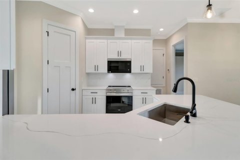Villa ou maison à vendre à Montverde, Floride: 4 chambres, 198.16 m2 № 2225452 - photo 8
