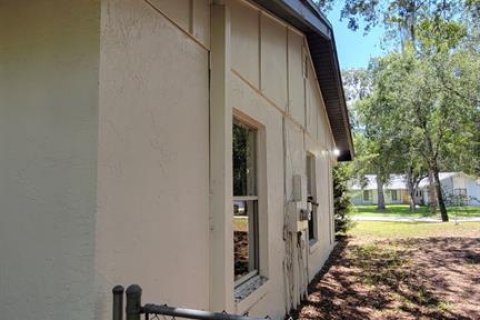 House in Oviedo, Florida 3 bedrooms, 119.57 sq.m. № 2211421 - photo 13