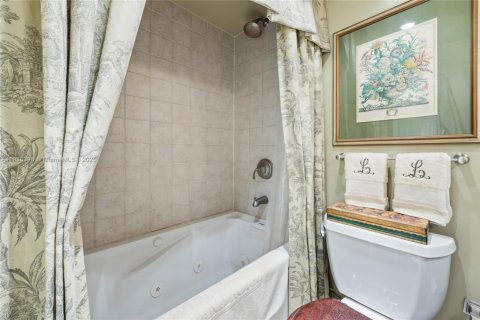 Condo in Key Biscayne, Florida, 2 bedrooms  № 1970915 - photo 5