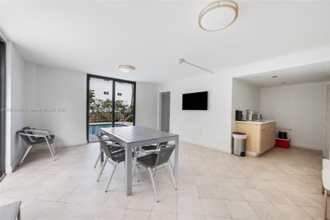 Condo in Key Biscayne, Florida, 2 bedrooms  № 1970915 - photo 12