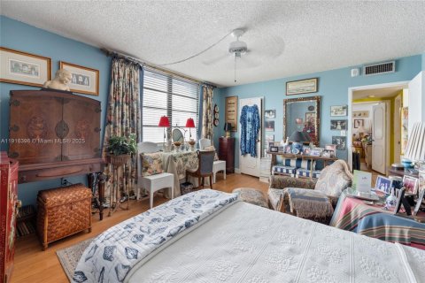 Condo in Key Biscayne, Florida, 2 bedrooms  № 1970915 - photo 6