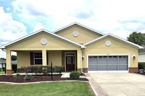 House in Ocala, Florida 3 bedrooms, 172.33 sq.m. № 1899030 - photo 1