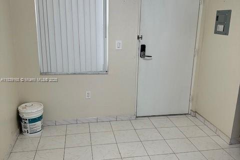 Condo in Miami Beach, Florida, 1 bedroom  № 1827533 - photo 15