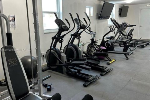 Condo in Miami Beach, Florida, 1 bedroom  № 1827533 - photo 12