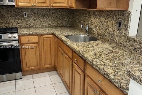 Condo in Miami Beach, Florida, 1 bedroom  № 1827533 - photo 29