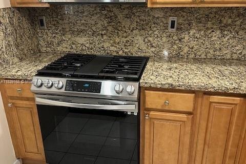 Condo in Miami Beach, Florida, 1 bedroom  № 1827533 - photo 18