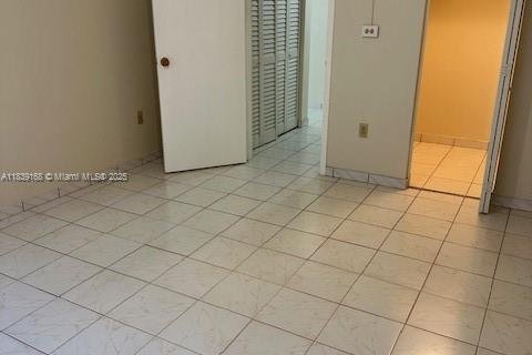 Condo in Miami Beach, Florida, 1 bedroom  № 1827533 - photo 25