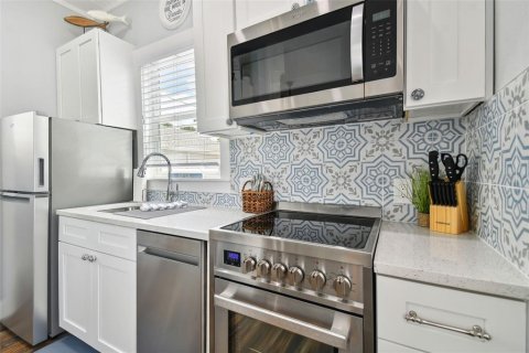 House in Dunedin, Florida 1 bedroom, 41.62 sq.m. № 790008 - photo 7