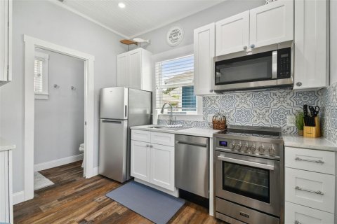 House in Dunedin, Florida 1 bedroom, 41.62 sq.m. № 790008 - photo 3